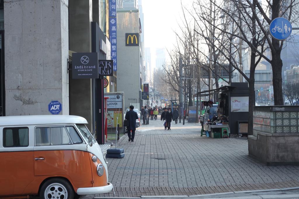 24 Guesthouse Garosugil - Gangnam سيول المظهر الخارجي الصورة