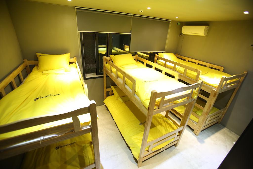 24 Guesthouse Garosugil - Gangnam سيول الغرفة الصورة