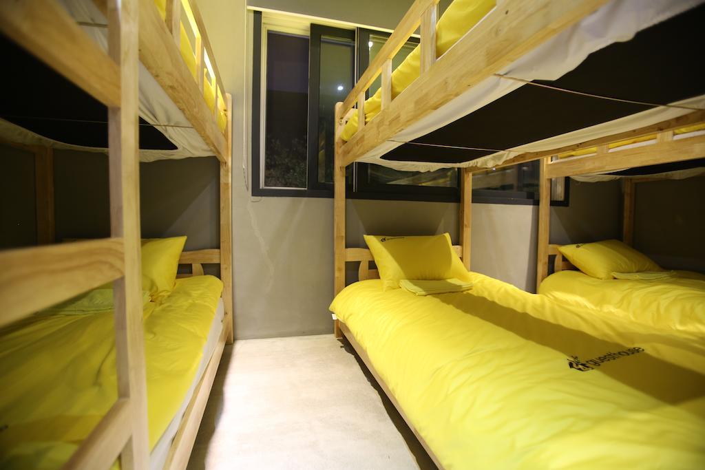 24 Guesthouse Garosugil - Gangnam سيول الغرفة الصورة