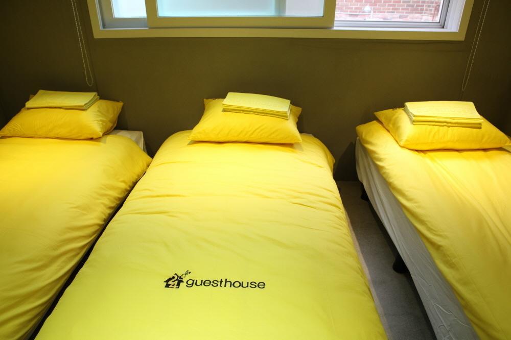 24 Guesthouse Garosugil - Gangnam سيول الغرفة الصورة